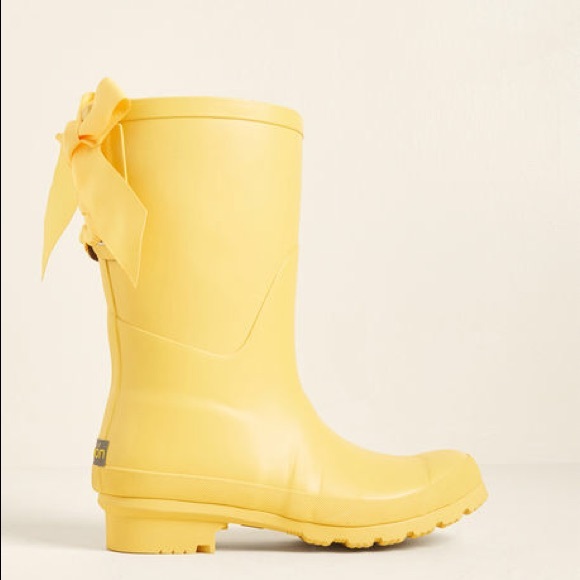 Modcloth Shoes - ModCloth Lemon Good to the Last Drop Rainboots